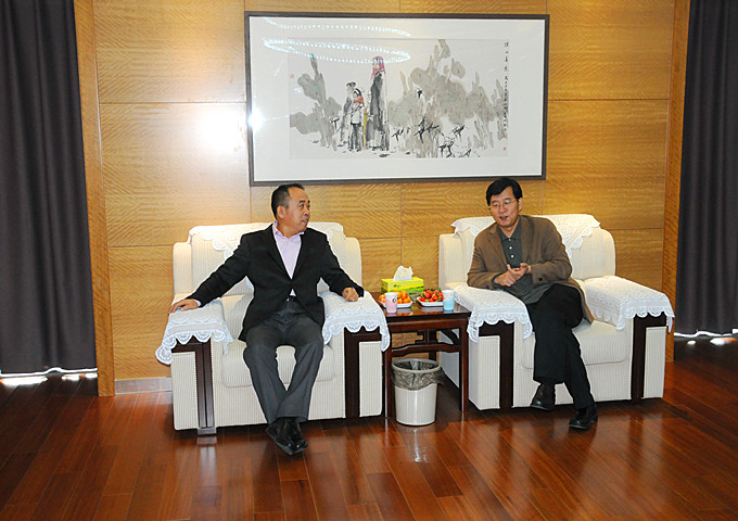 市委常委、宣傳部長初寶杰來集團視察